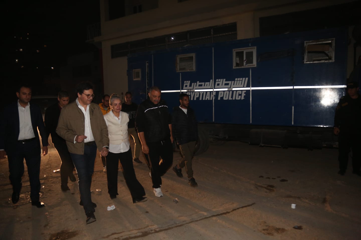 وزير الثقافة يتفقد موقع حريق ديكور مسلسل “الـكينج” ويوجّه بمراجعة الشركات المنتجة والتأكيد على التزامها بإجراءات الحماية المدنية في كافة مواقع التصوير